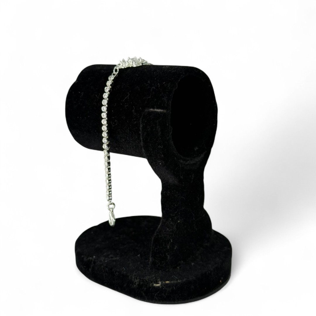 PULSEIRA RIVIERA ZIRCONIA CRISTAL REDONDA COM FLOR CENTRAL E EXTENSOR  - BANHADO A PRATA 925