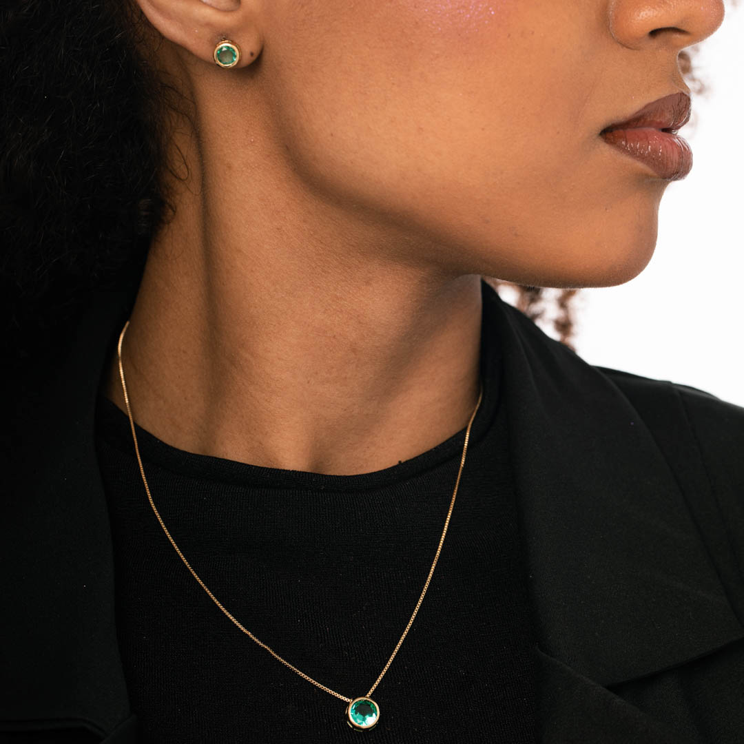 CONJUNTO CORRENTE VENEZIANA COM PINGENTE REDONDO VERDE CLARO COM BORDA  - BANHADO A OURO 18K