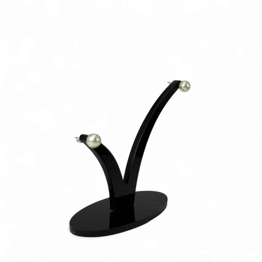 BRINCO PEQUENO PÉROLA GRANDE LISA - BANHADO A PRATA 925