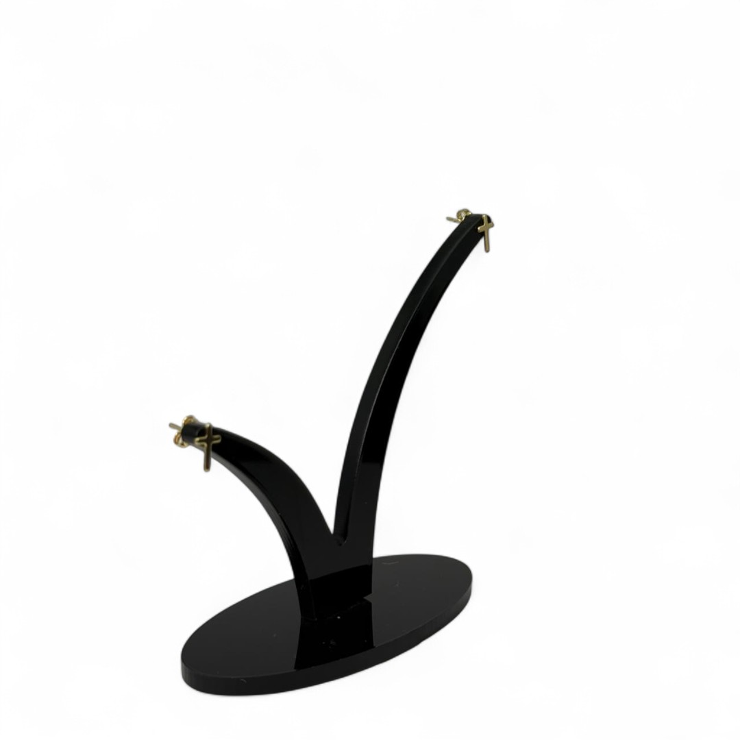 BRINCO PEQUENO CRUZ LISO - BANHADO A OURO 18K