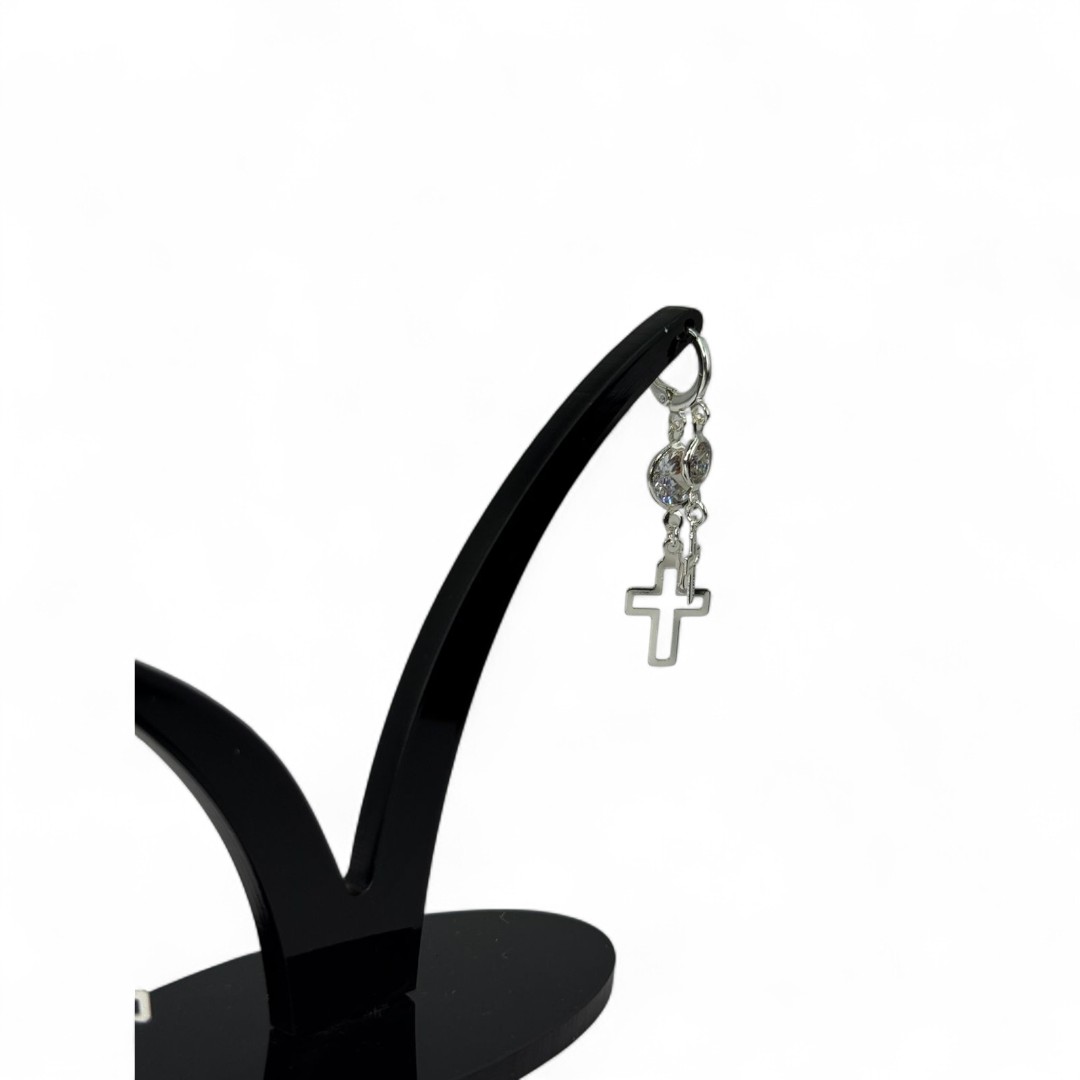 BRINCO ARGOLA DE CLICK COM PENDURICALHO DUPLO CRUZ E PONTO DE LUZ CRISTAL- BANHADO A PRATA 925