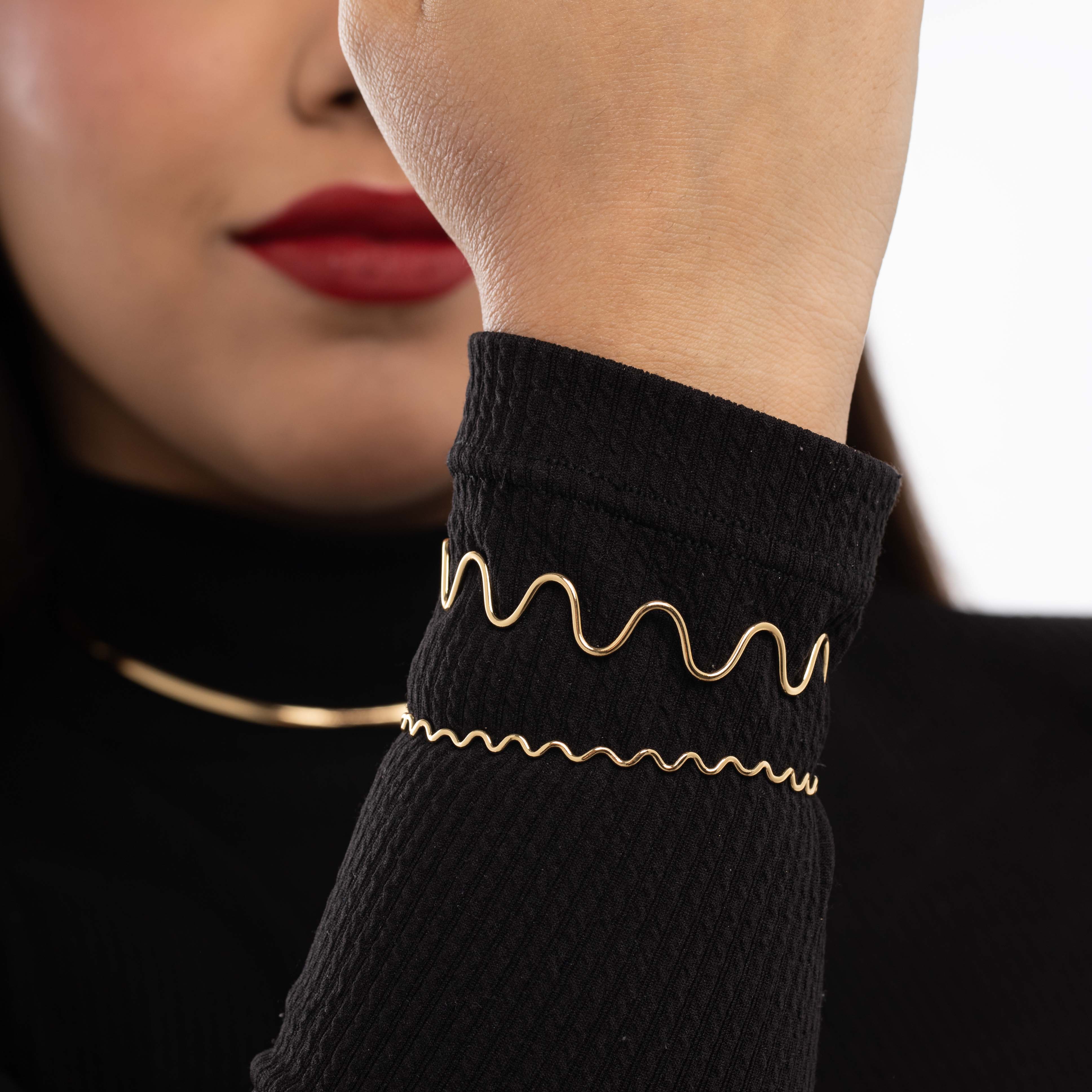 BRACELETE ONDULADO FINO- BANHADO A OURO 18K