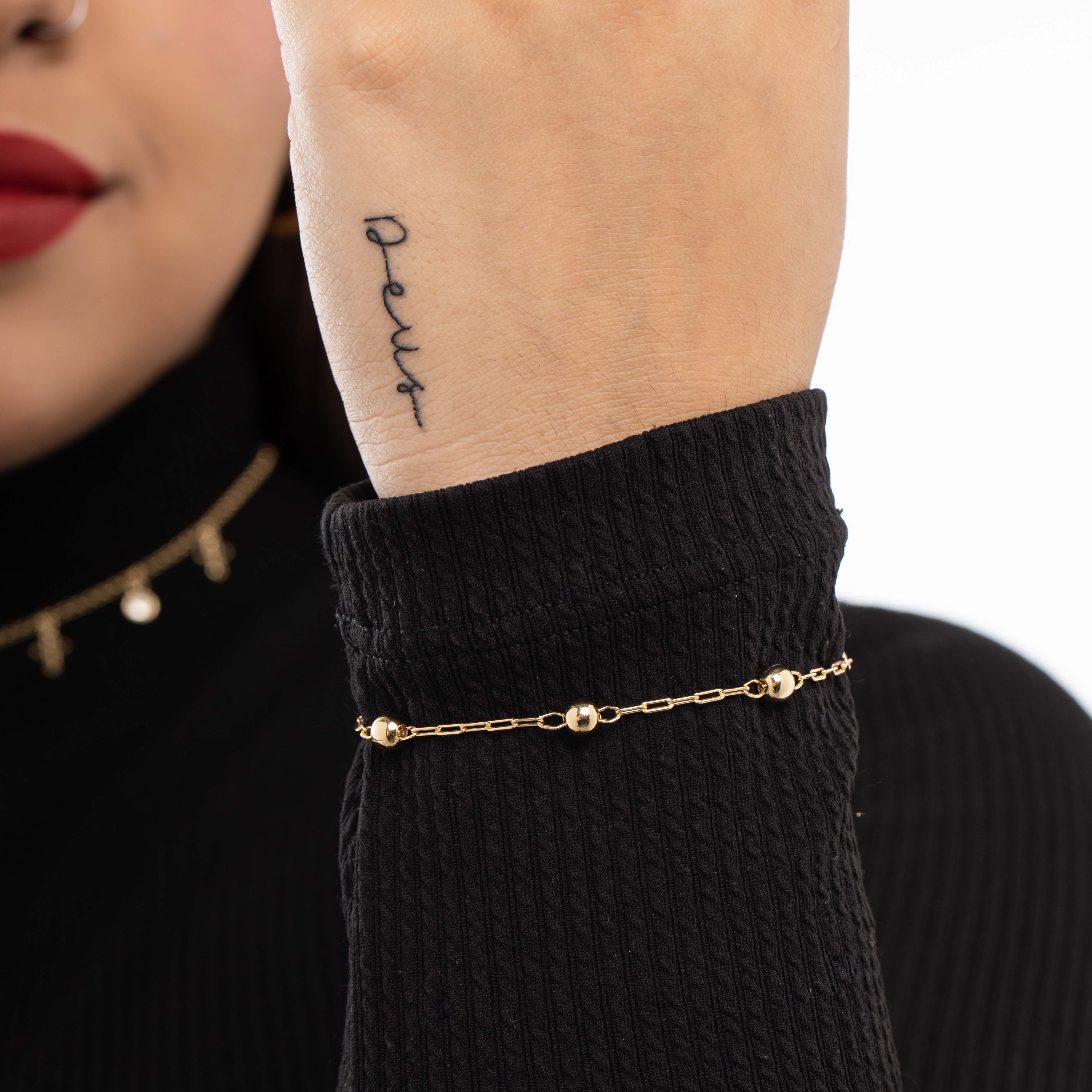 PULSEIRA CARTHIE COM 5 BOLAS LISA E EXTENSOR - BANHADO A OURO 18K