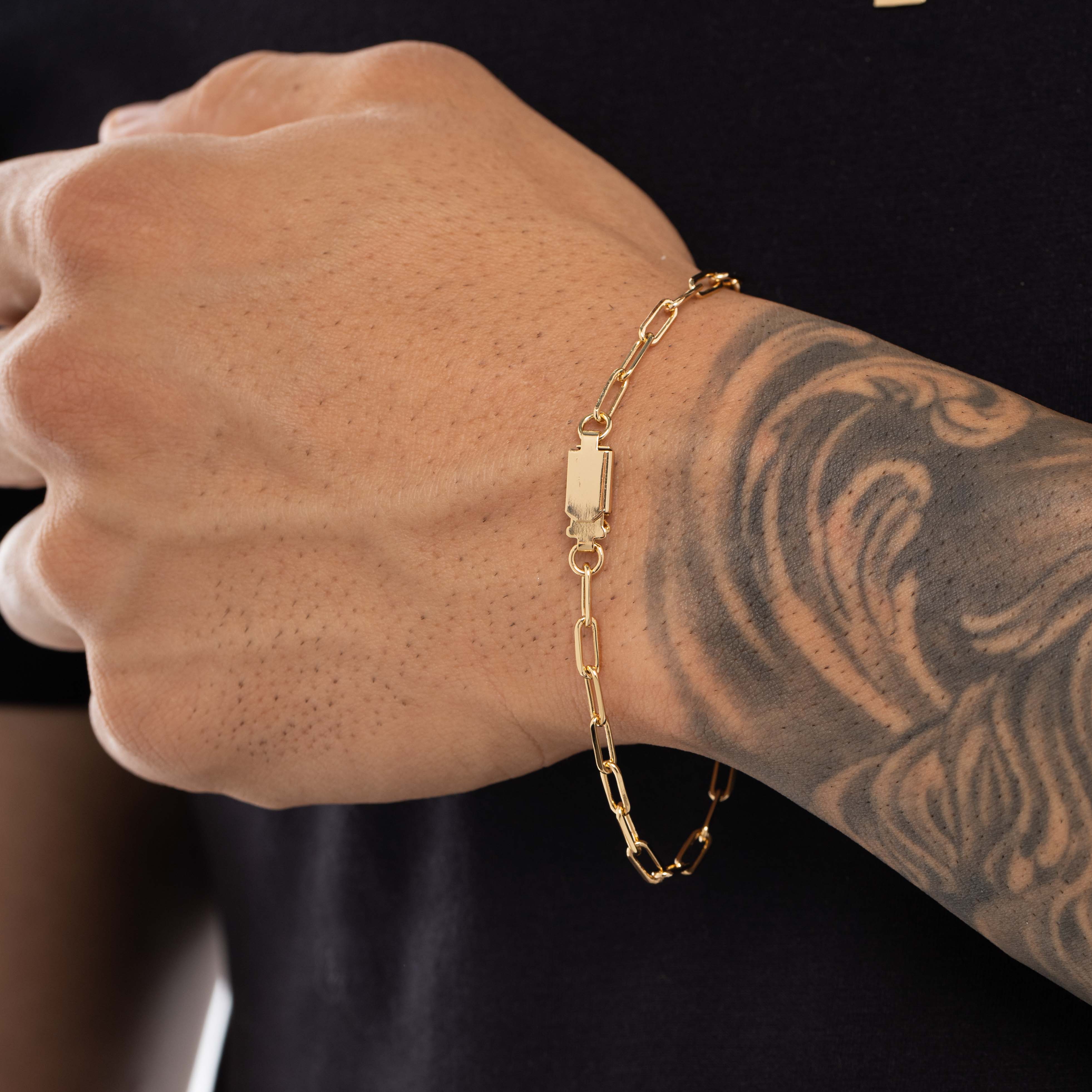 PULSEIRA MASCULINA CARTHIE MÉDIO ELO FINO COM FECHO GAVETA 0.80M  - BANHADO A OURO 18K