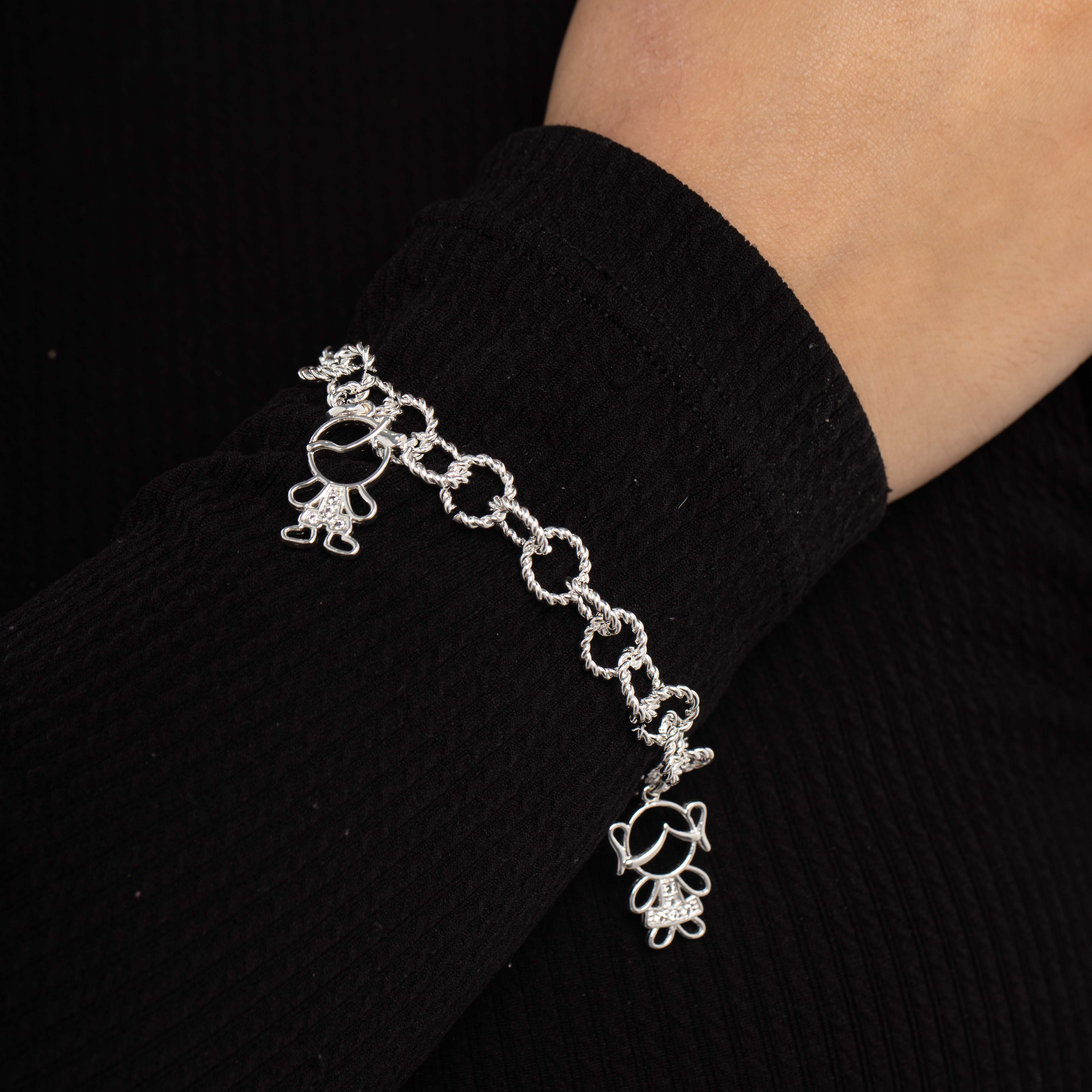 PULSEIRA ELO REDONDO TRABALHADO COM CASAL CRAVEJADA ZIRCÔNIA CRISTAL- BANHADO A PRATA 925