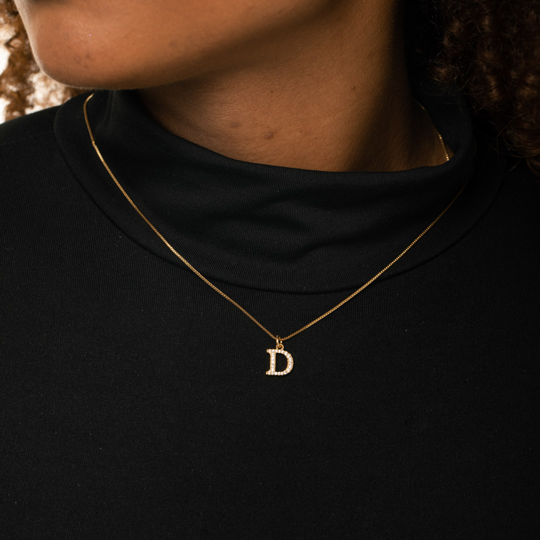 CORRENTE VENEZIANA COM INCIAL D PEQUENA CRAVEJADA EM MICRO ZIRCÔNIA CRISTAL - BANHADO A OURO 18K