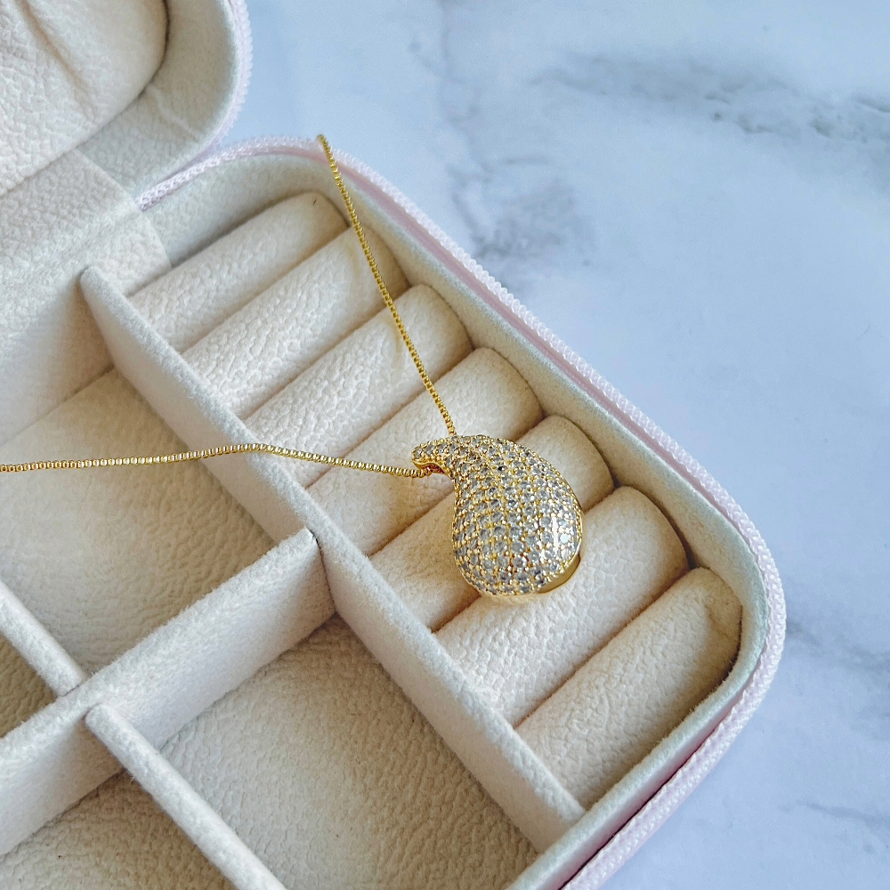 COLAR GOTA CRAVEJADA COLAR GOTA CRAVEJADA