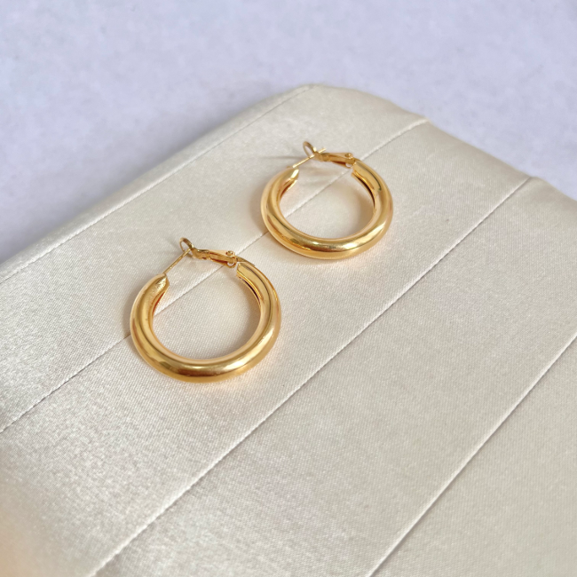 BRINCO ARGOLA TUBO LISO 3CM SEM TARRACHA