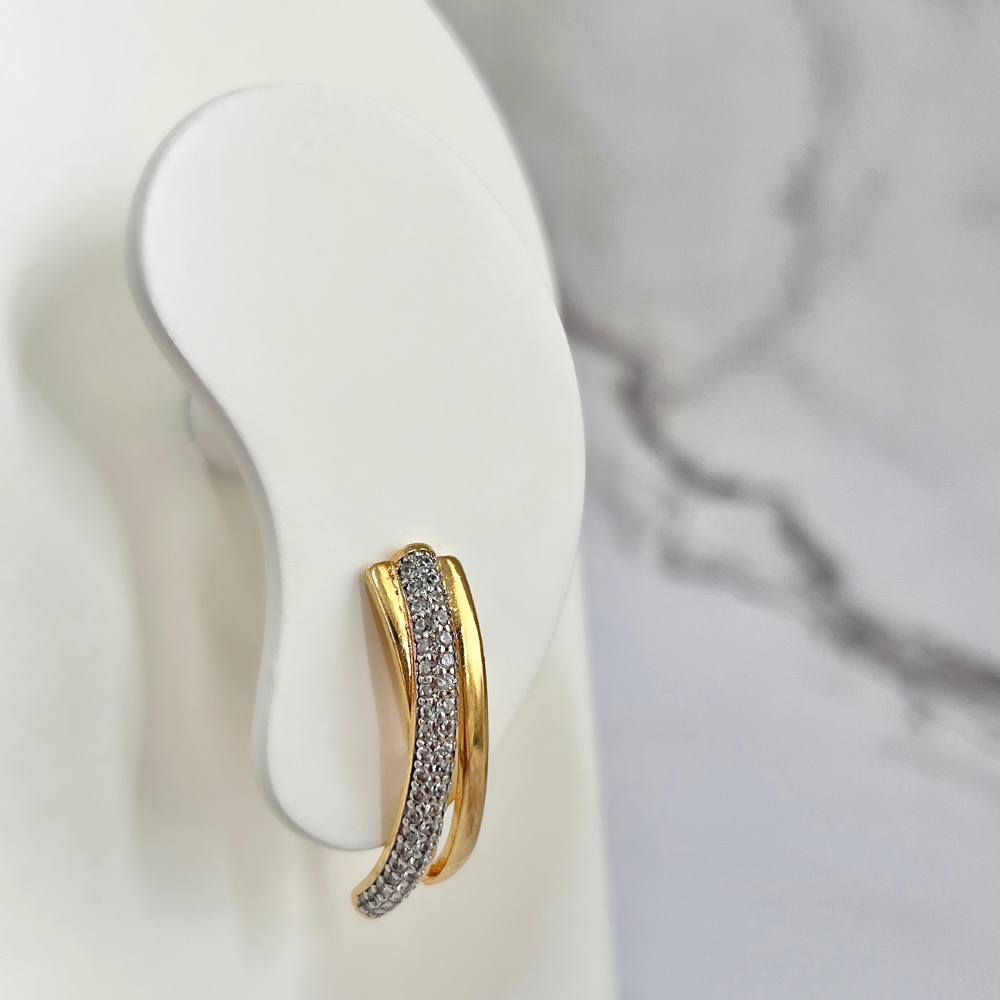 BRINCO EAR HOOK LISO COM MICRO ZIRCONIAS