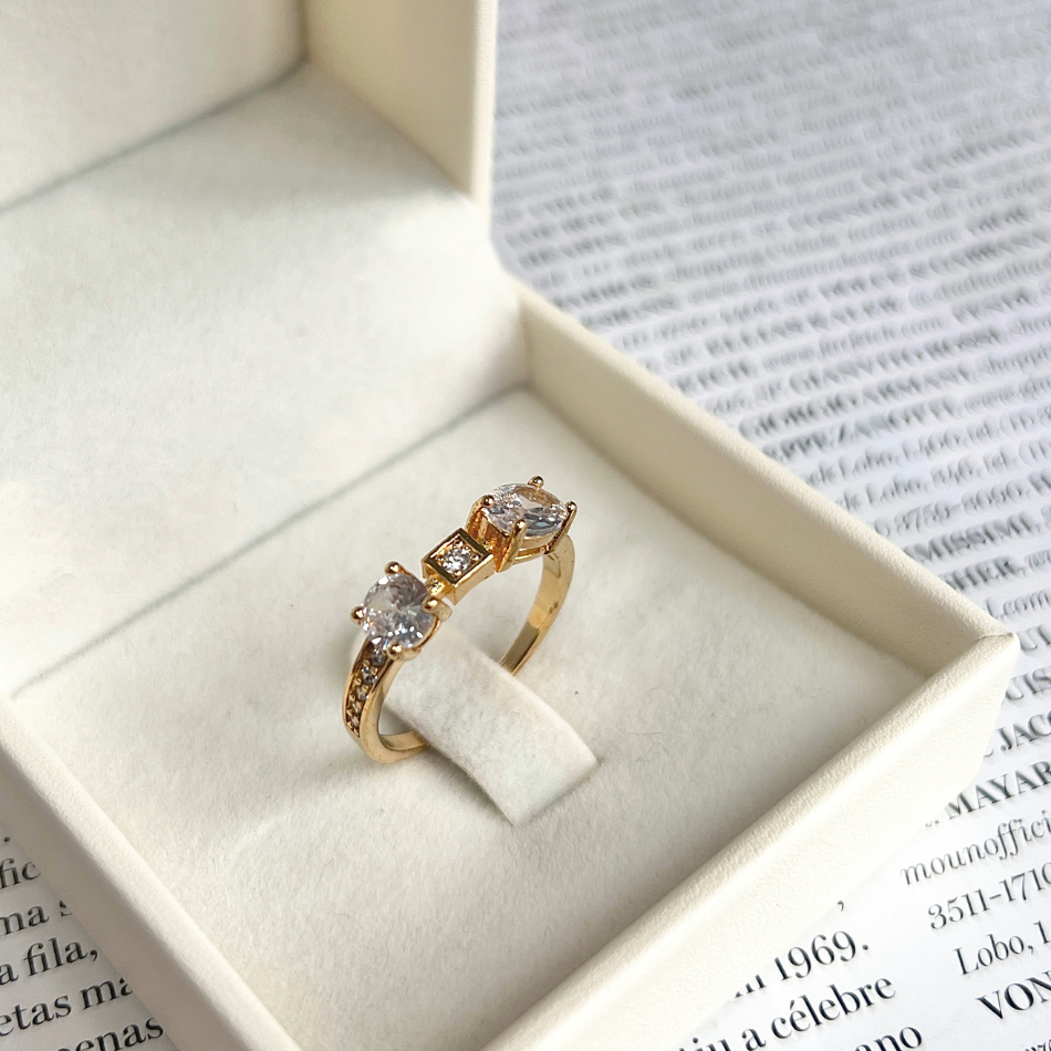 ANEL PEDRAS DIFERENTES - CRISTAL