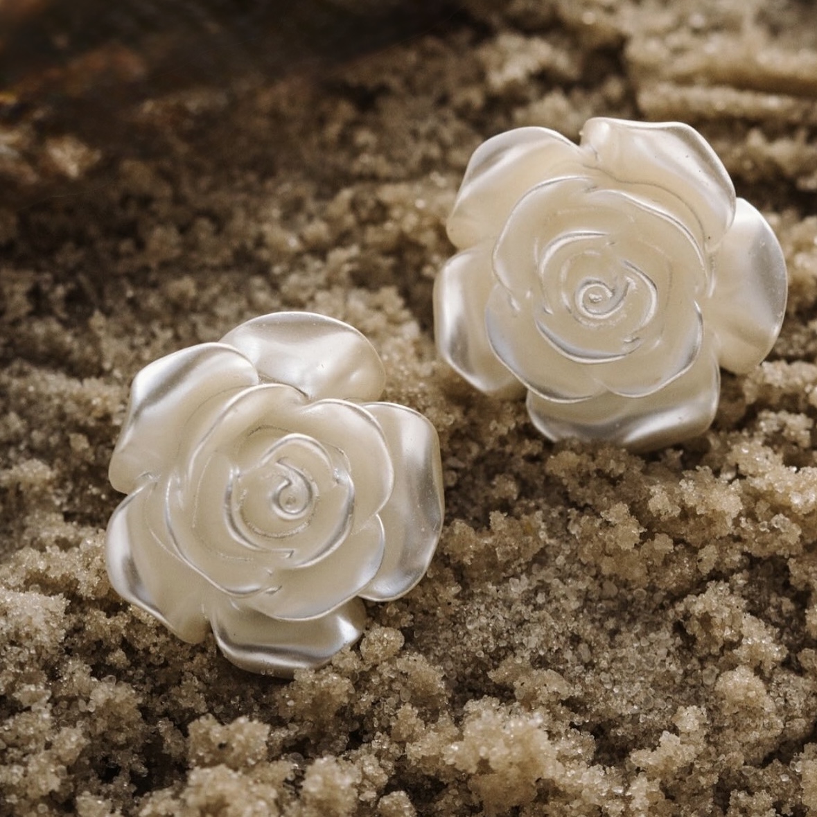 BRINCO FLOR MADREPÉROLA