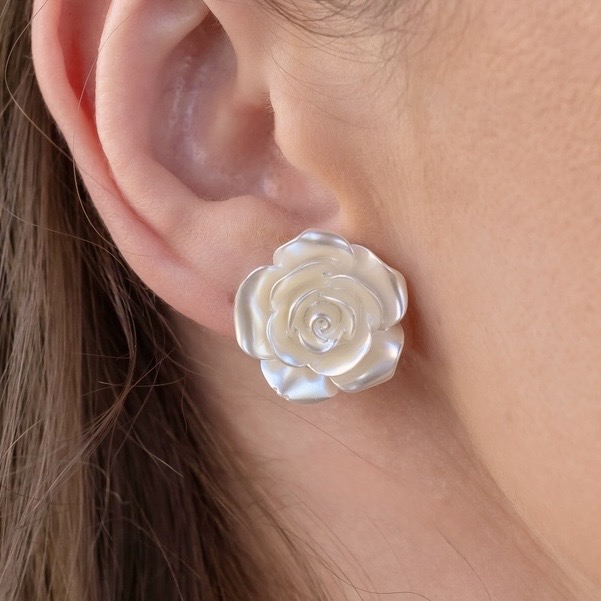 BRINCO FLOR MADREPÉROLA