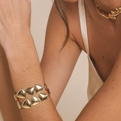 PULSEIRA TRIÂNGULOS LISOS