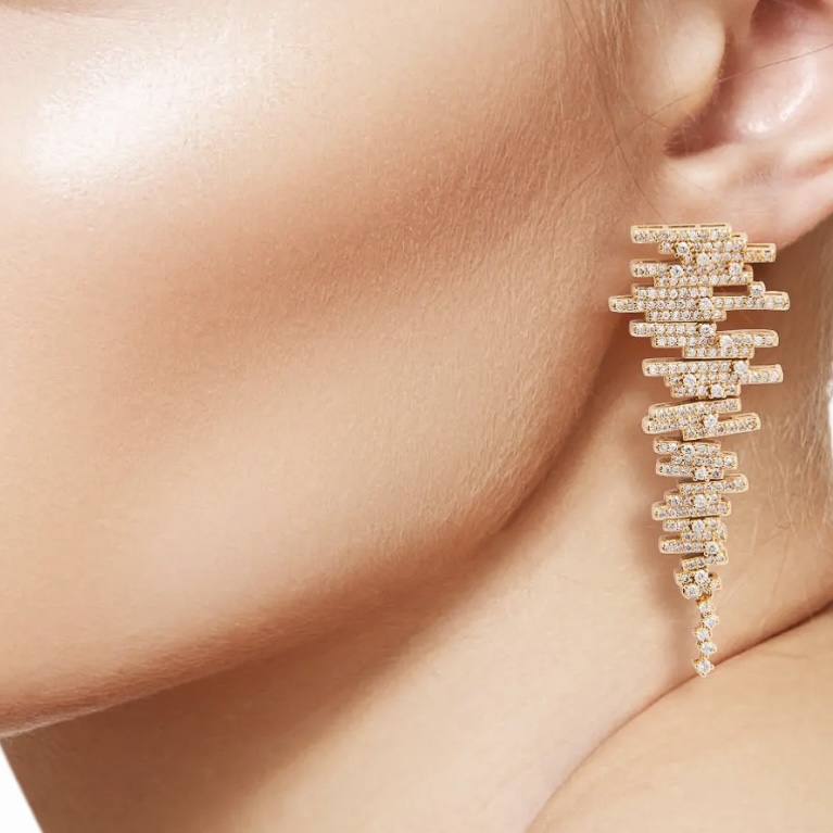 BRINCO CASCATA ZIRCÔNIAS