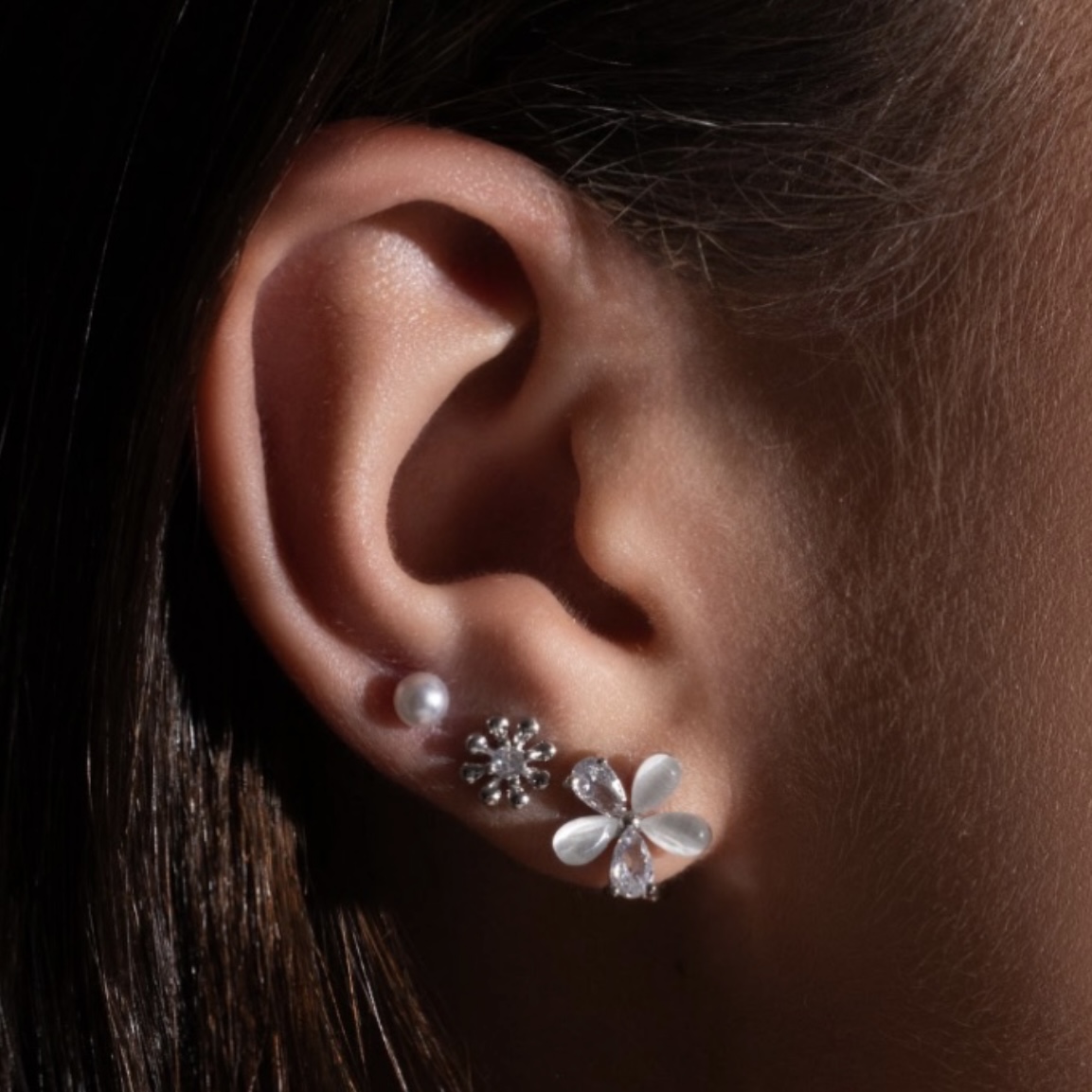 TRIO FLORES E PÉROLAS