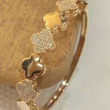 BRACELETE TREVOS LISOS E CRAVEJADOS