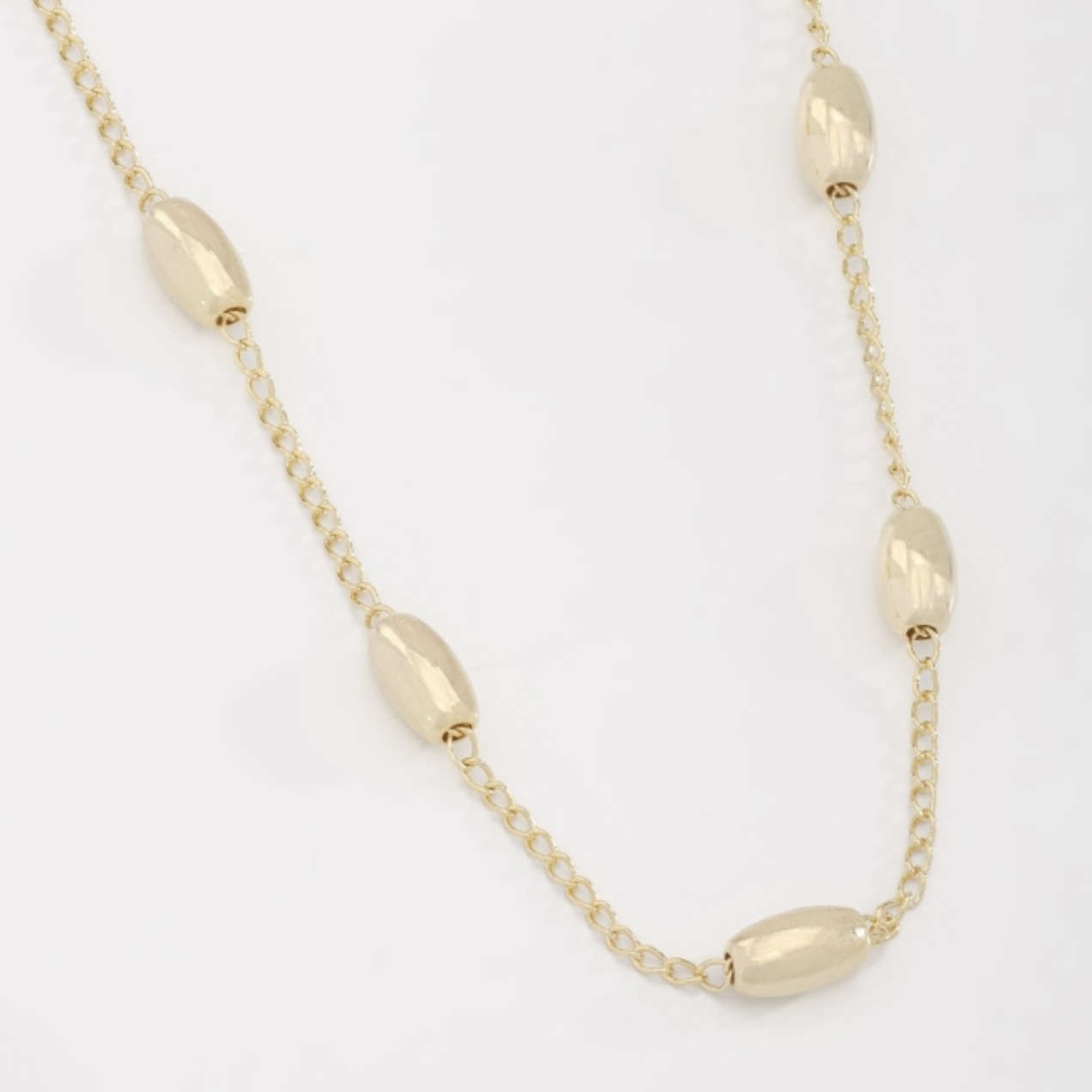 COLAR COM ESFERAS ALONGADAS INTERCALADAS 45 CM