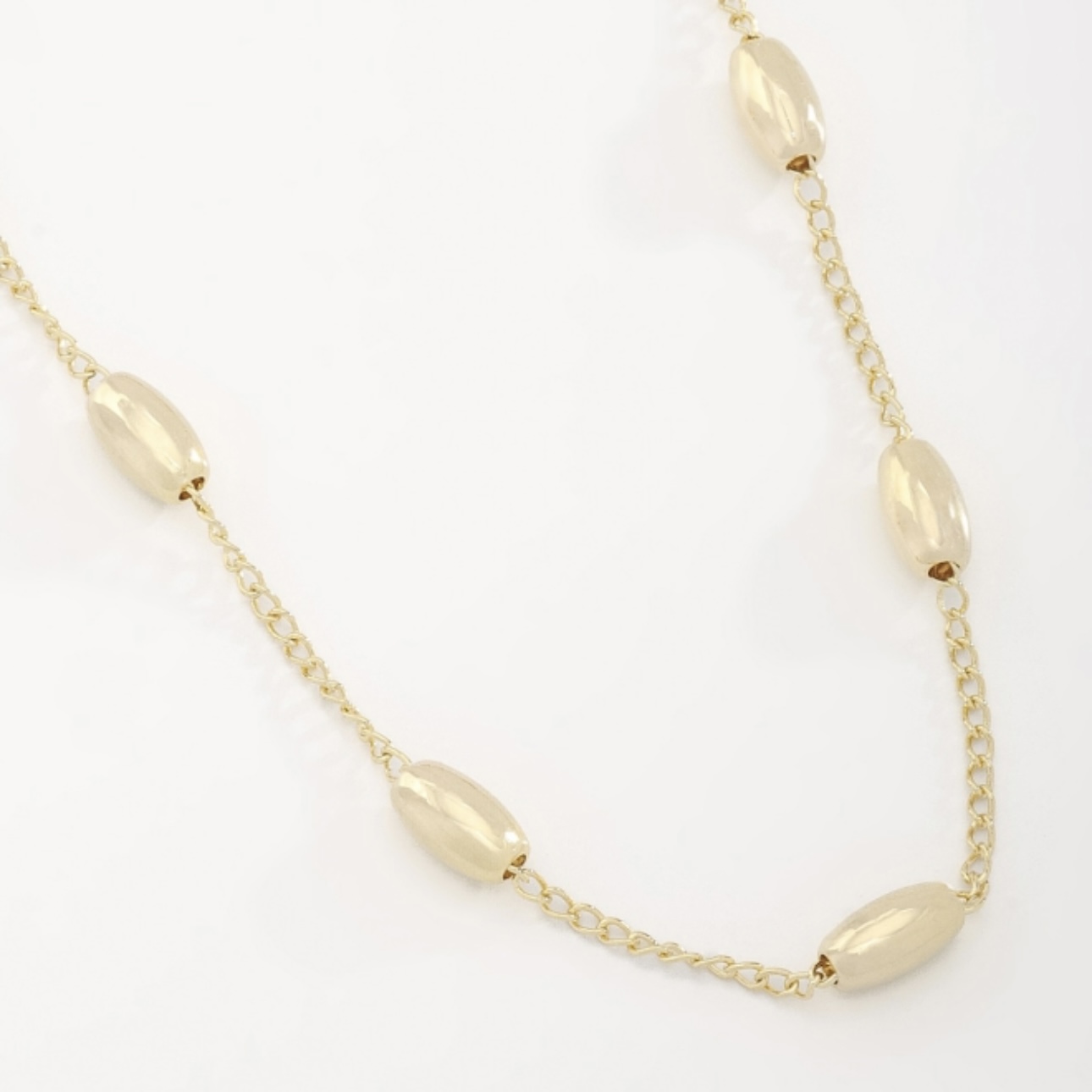 COLAR COM ESFERAS ALONGADAS INTERCALADAS