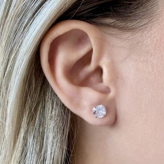 BRINCO PONTO DE LUZ ZIRCÔNIA 8 MM