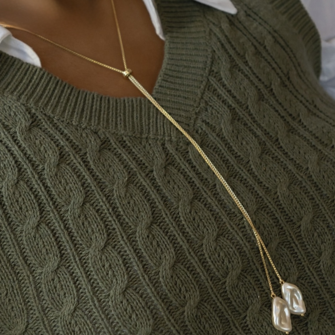 GRAVATA PÉROLAS BARROCAS