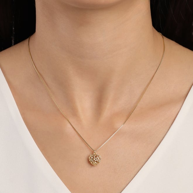 COLAR CORAÇÃO COM DETALHES VAZADOS