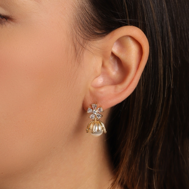 BRINCO PÉROLA BASE FLOR