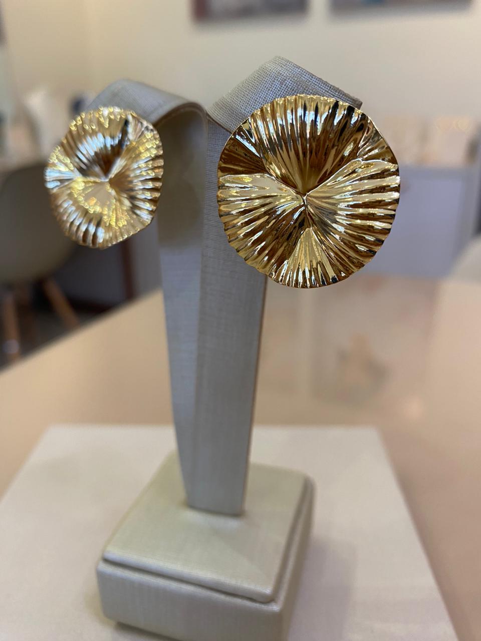 BRINCO BOTÃO PÉTALAS