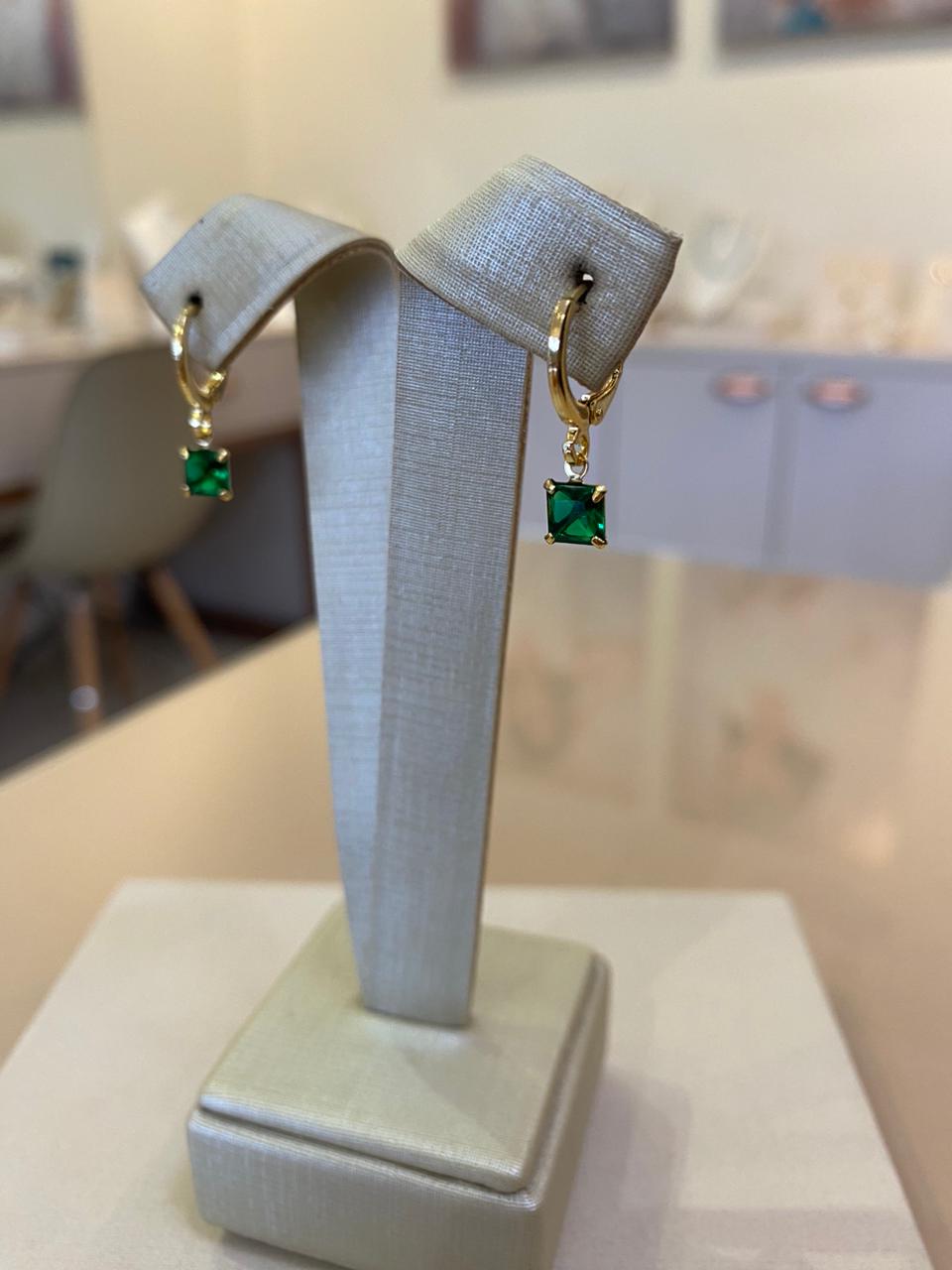 BRINCO ARGOLA ZIRCÔNIA QUADRADA VERDE P