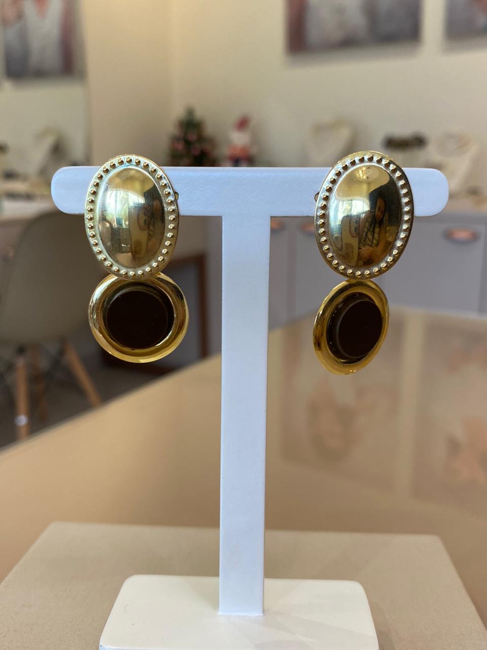 BRINCO DUPLO BASE OVAL CHOCOLATE/MARROM