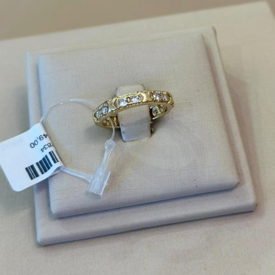 APARADOR CRAVEJADO X TAMANHO 18