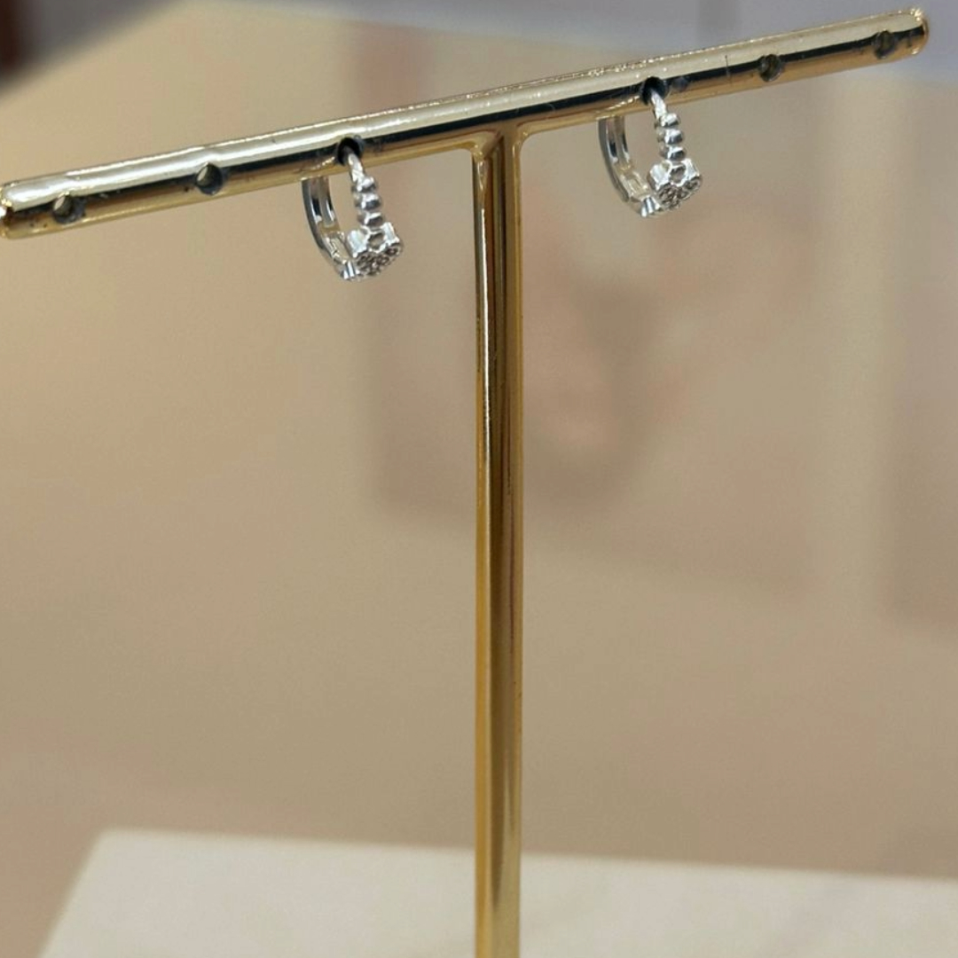 ARGOLA PRATA CRAVEJADA C/CORAÇÃO M