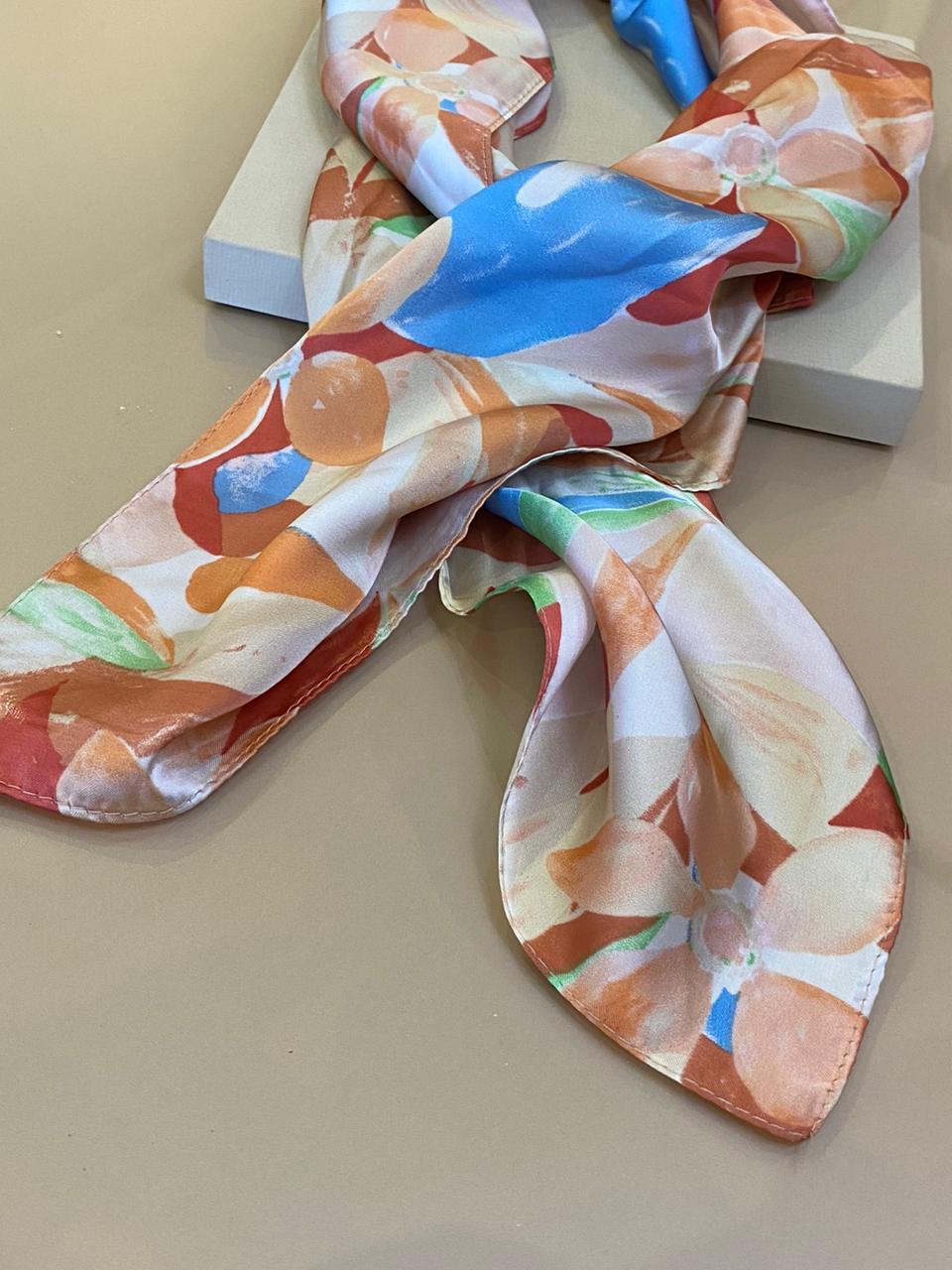 LENÇO ROSA, NUDE E, AZUL E VERDE 70X70CM