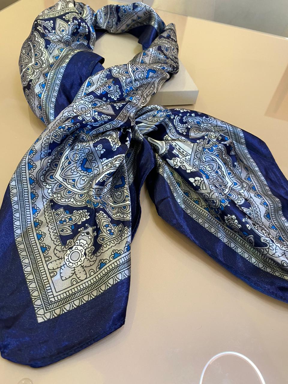 LENÇO AZUL MARINHO 90X90CM