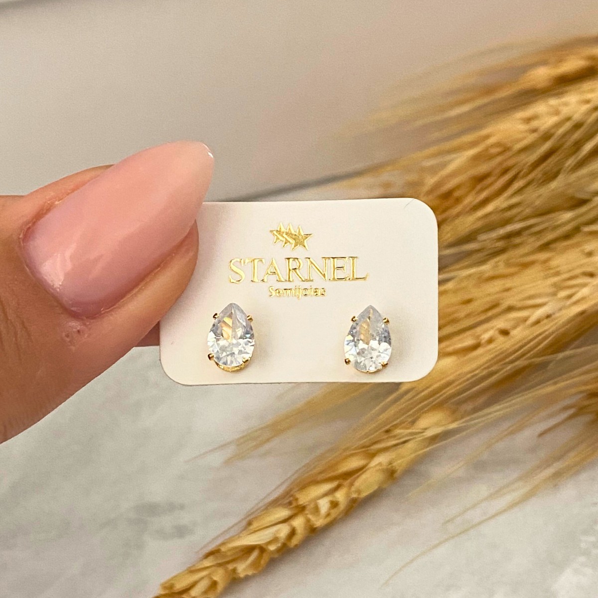 BRINCO PEQUENO ZIRCONIA GOTA DE CRISTAL E COLOR M 5X7 MM