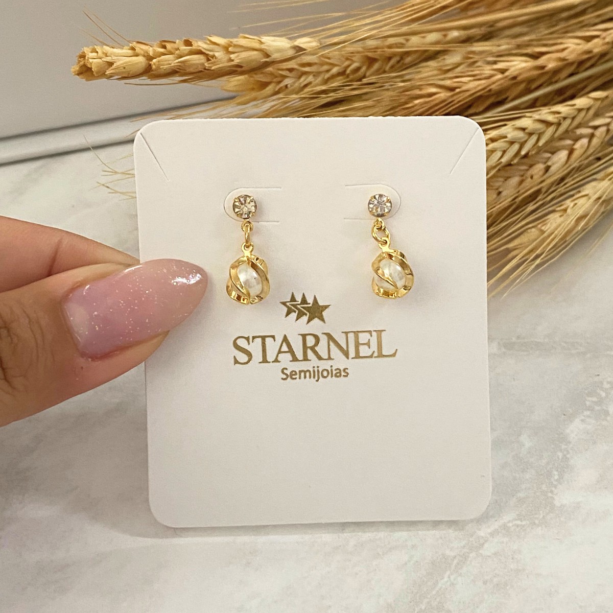 BRINCO PEQUENO PEROLA TRANÇADA E COM ZIRCONIA 6MM