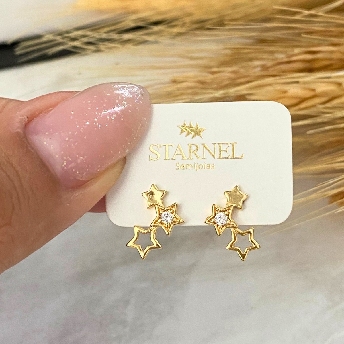 BRINCO EAR CUFF 3 ESTRELAS LISA,VAZADA E CRAVEJADA