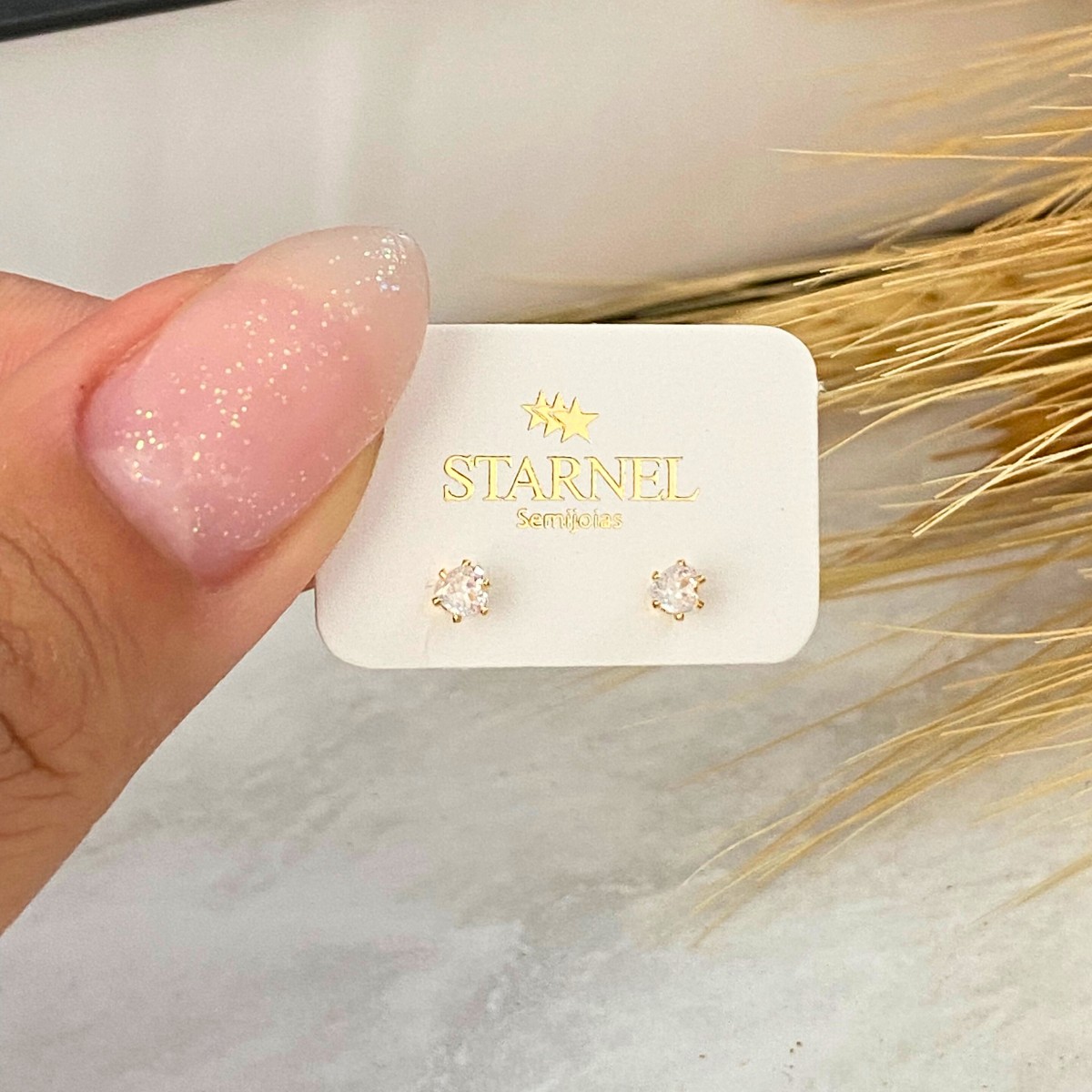BRINCO PEQUENO ZIRCONIA CORAÇAO CAIXA ALTA 3MM