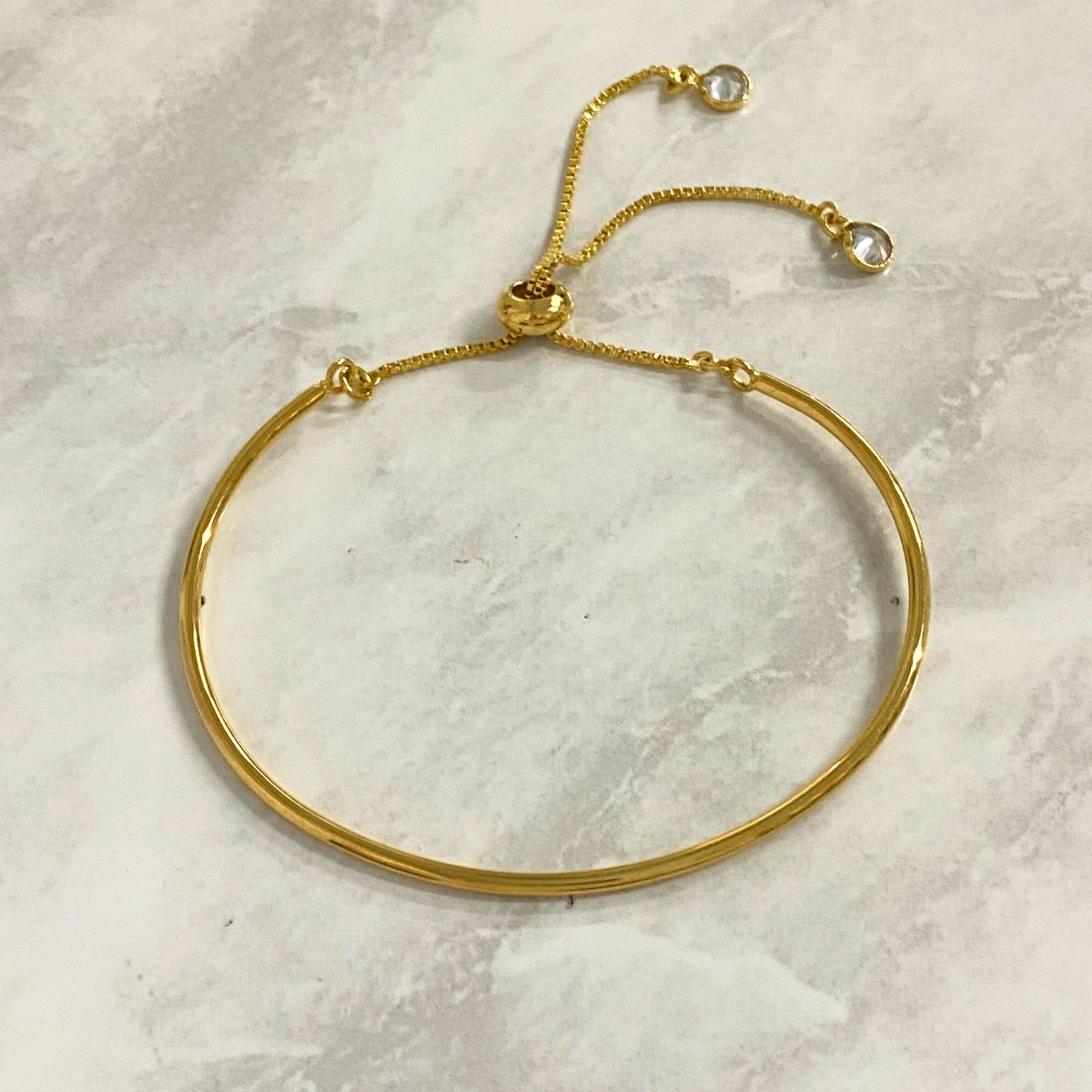 PULSEIRA BRACELETE FIO LISO REGULAVEL COM PONTO DE LUZ