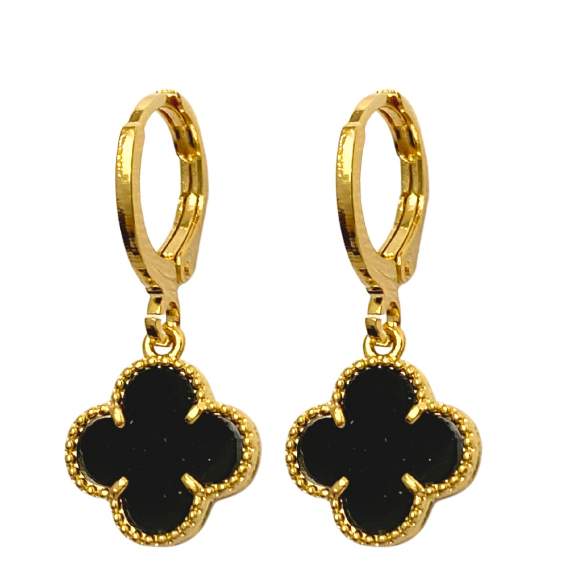 ARGOLA COM PINGENTE TREVO DE 4 FOLHAS PRETO ONIX RESINA 10MM