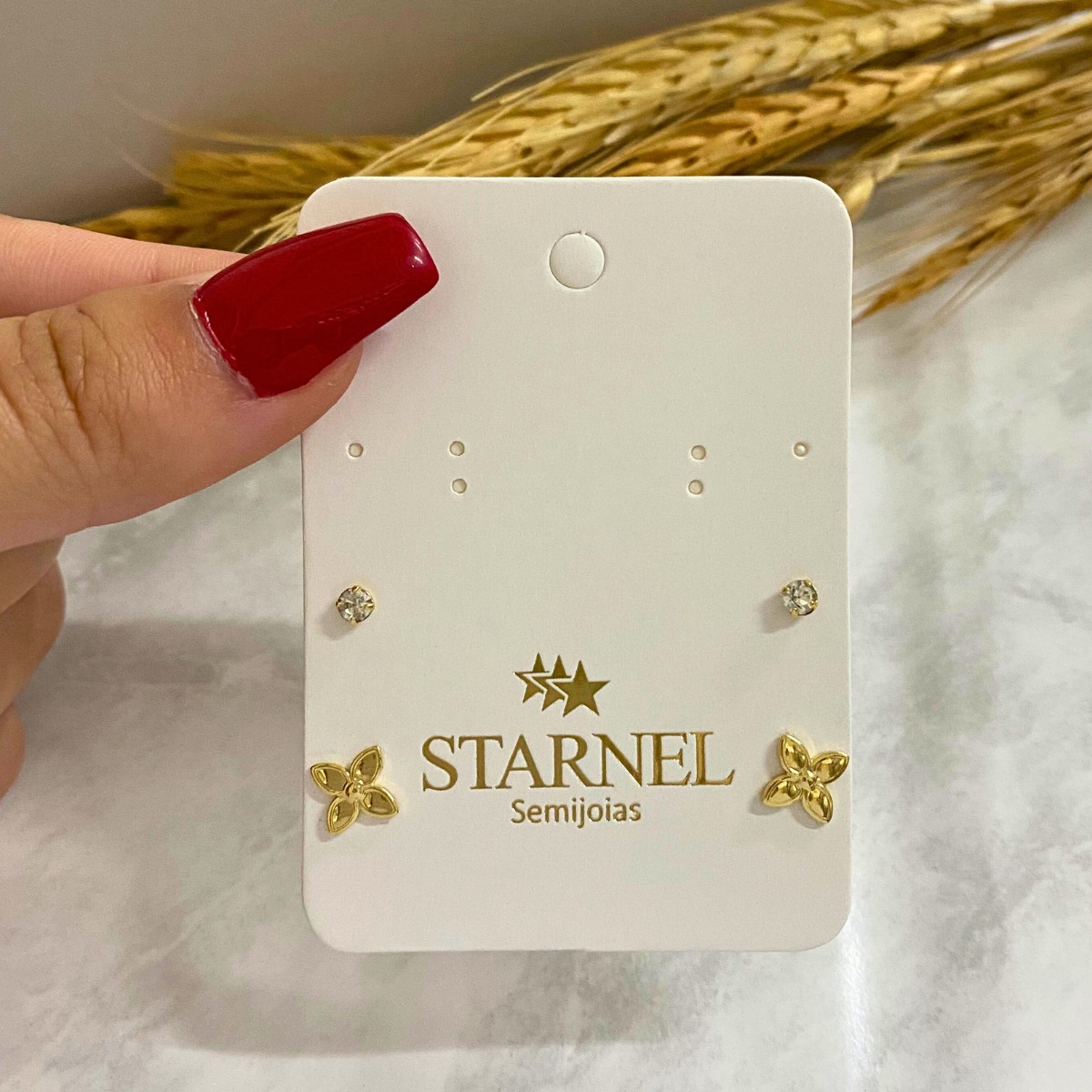 BRINCO DUPLO UM PONTO DE LUZ REDONDO E UMA FLOR CHEIA LISA