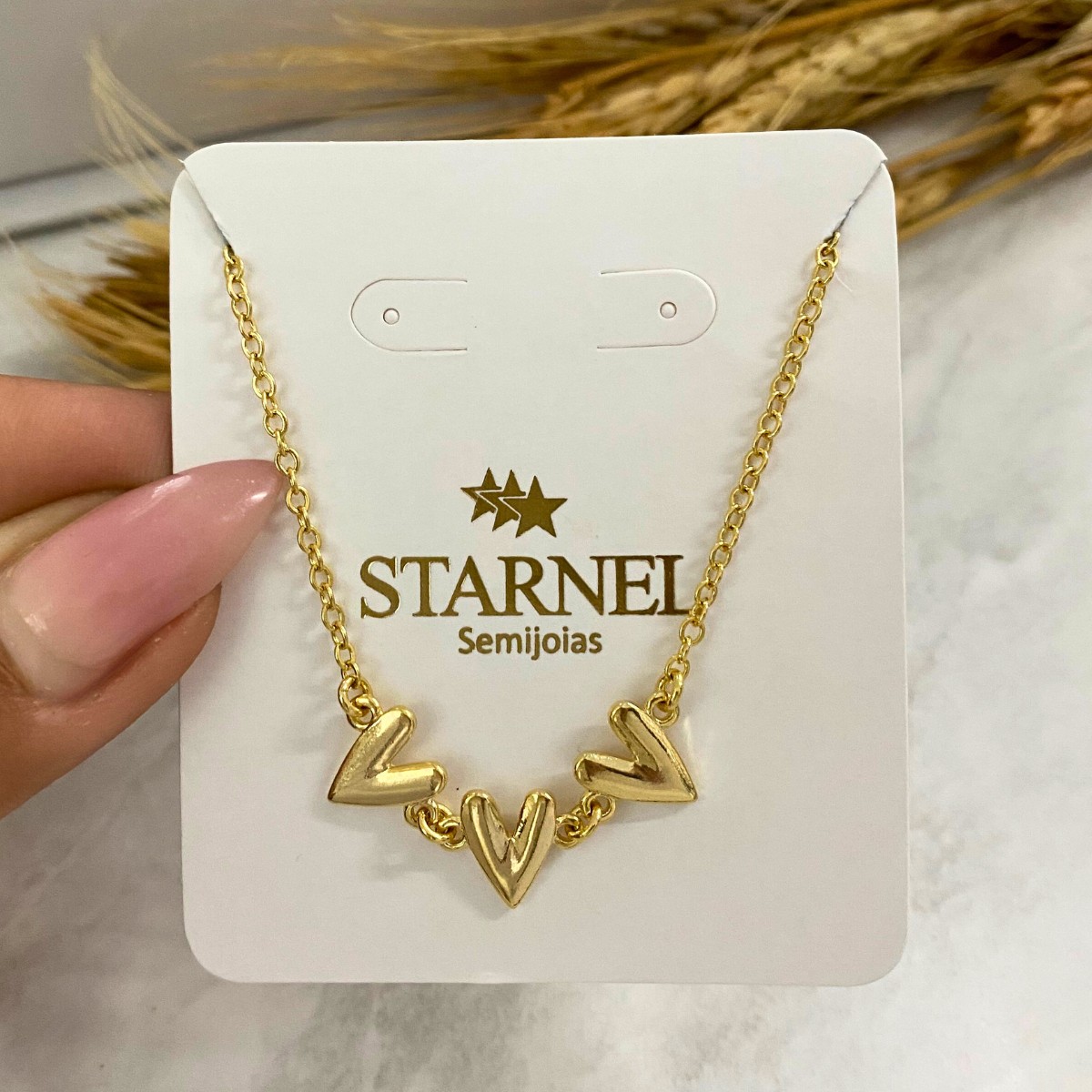 CHOKER ELO COM 3 CORAÇAO MODELO V LISO DE CHAPA