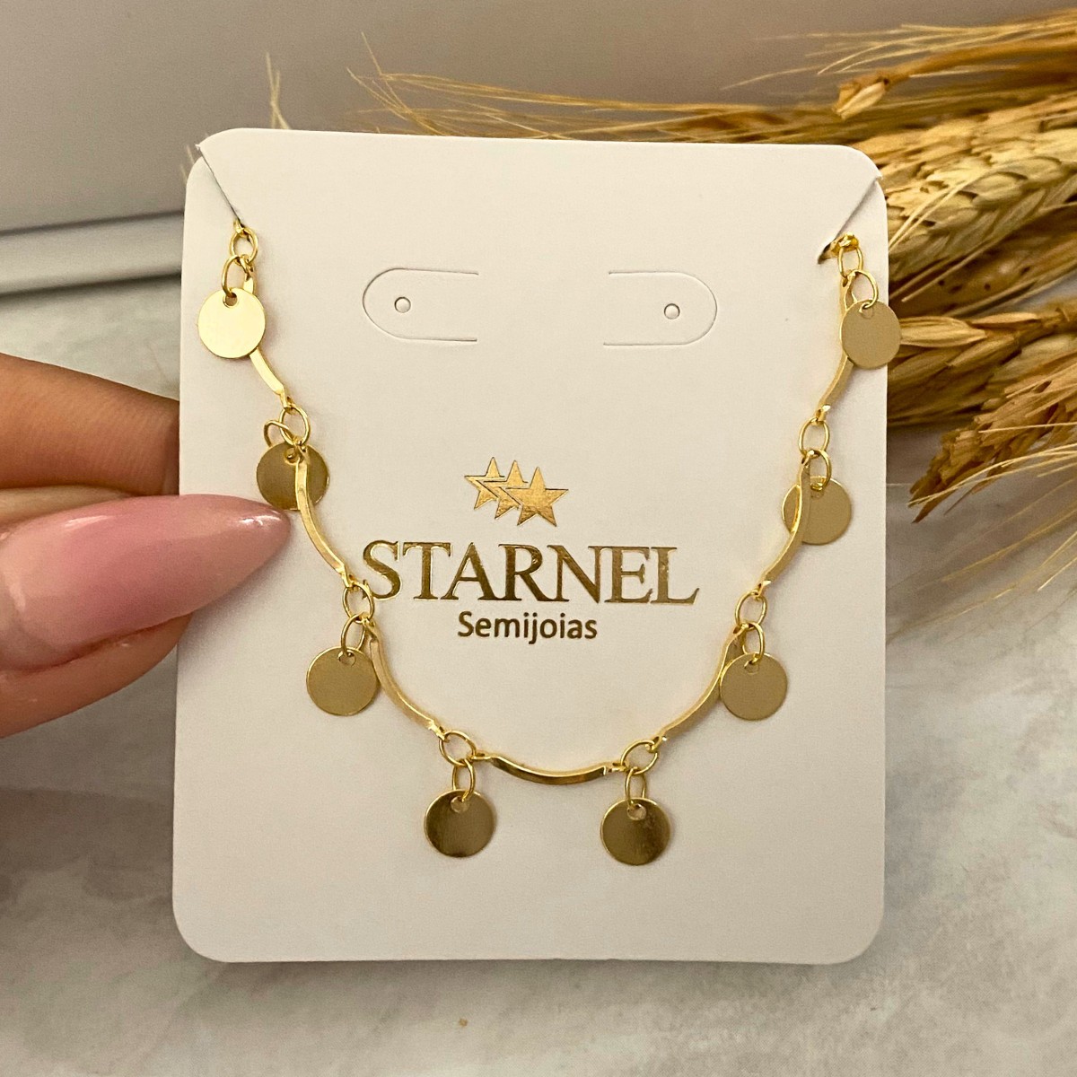 GARGANTILHA COM PINDURICALHO DE CHAPA REDONDA E PALITO DE ONDA