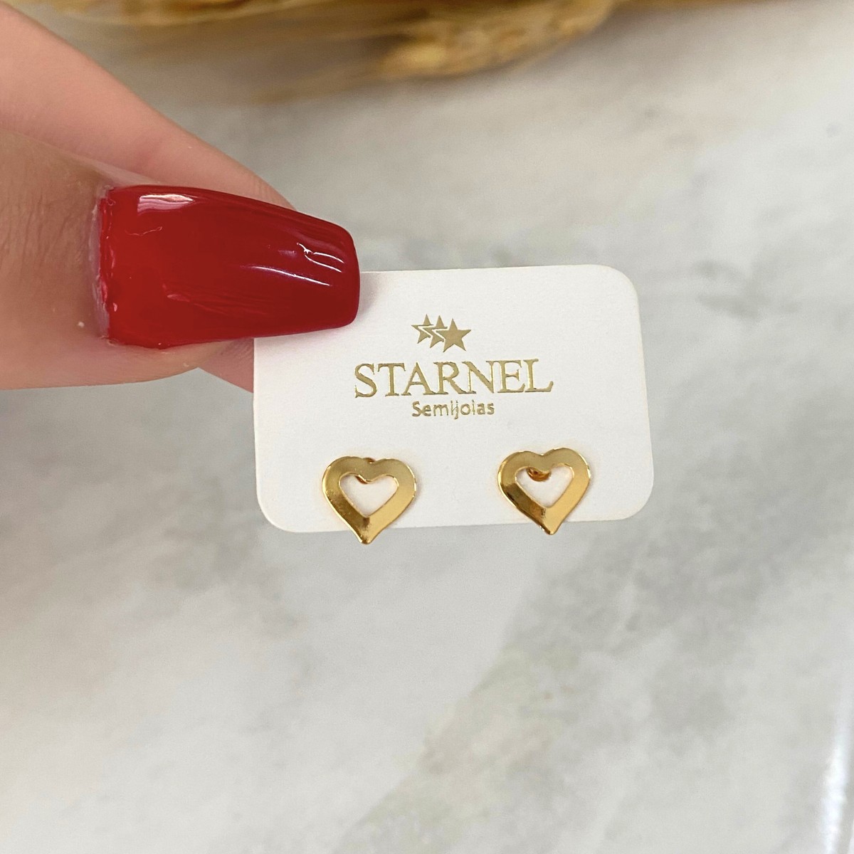 BRINCO PEQUENO CORAÇÃO CHAPA VAZADA LISA 6MM