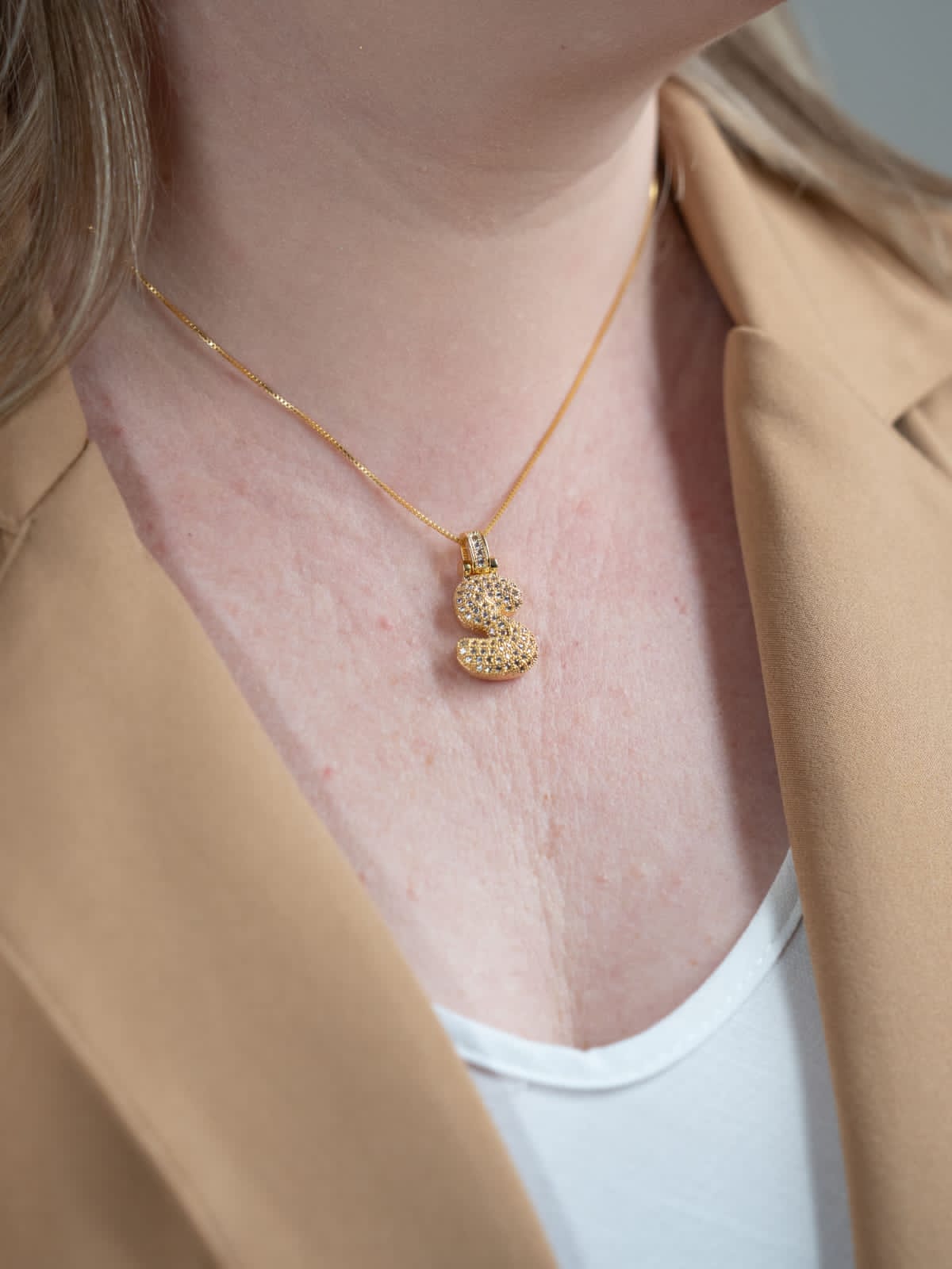 Gargantilha Inicial D Puffer Cravejada 45cm