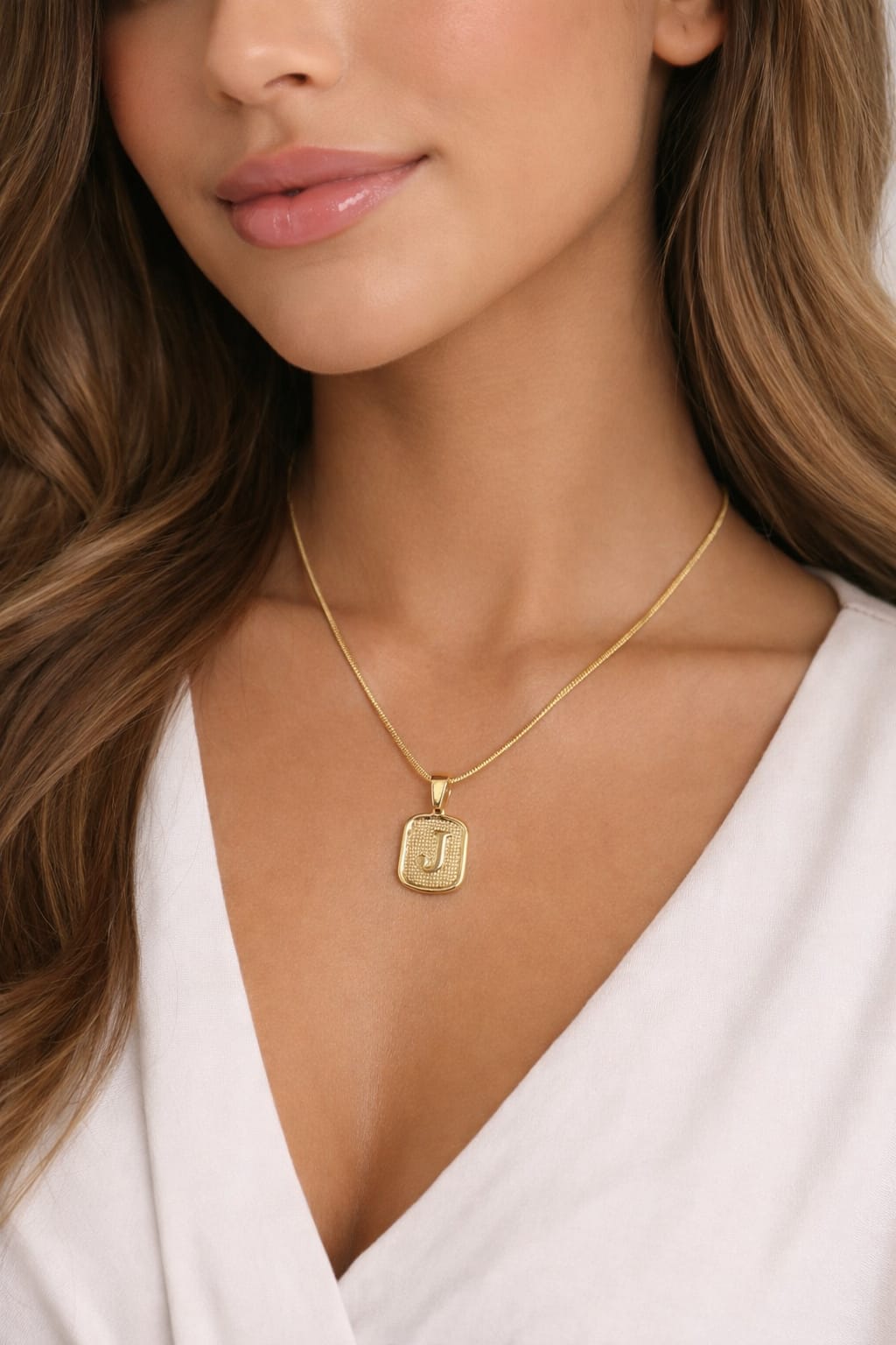 Pingente Placa Inicial B Pequena (1,7x1,4cm)