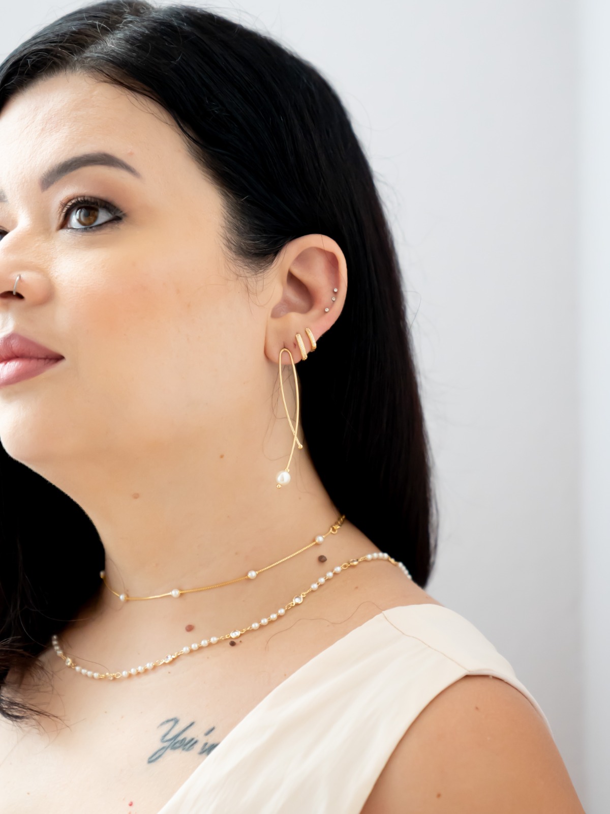 Gargantilha Perolas e Ponto de Luz 45cm