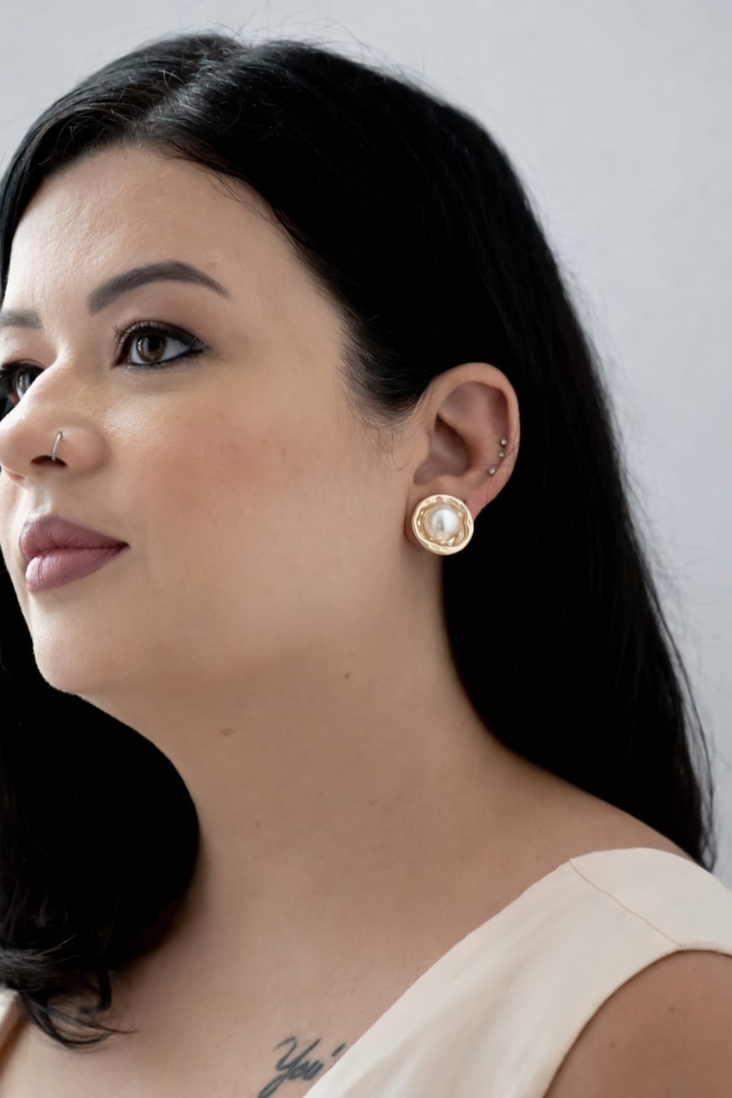 Brinco Organico com Perola Fixo