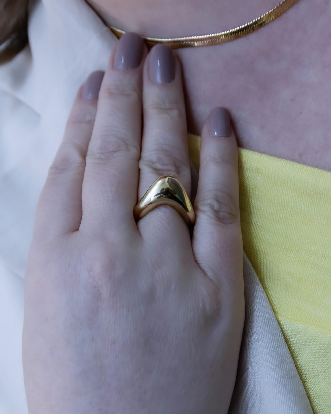 Anel V Arredondado Robusto Liso