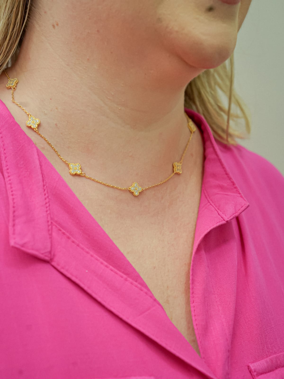 Gargantilha Van Cleef  Cravejada 45cm