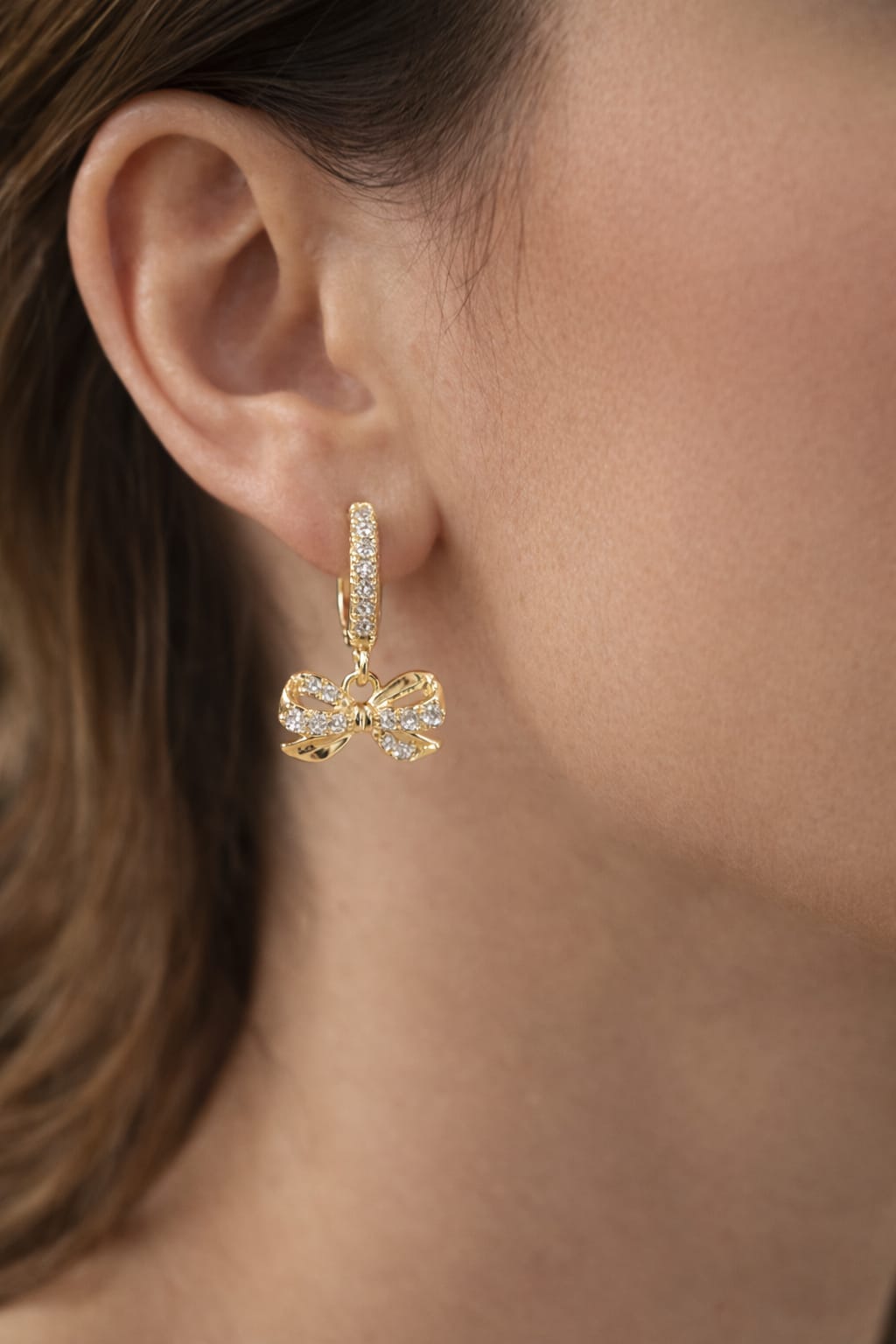 Brinco Argola Laço Cravejado Pendurado